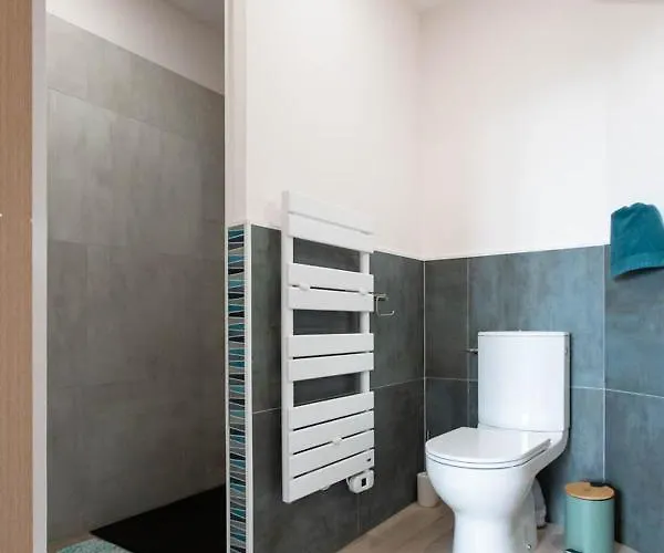 ゲストハウス Au Bouchon *